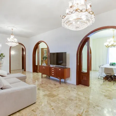 Spacious 4br Oasis In The Heart Of St. Julians By 360 Estates Apartman San Ġiljan